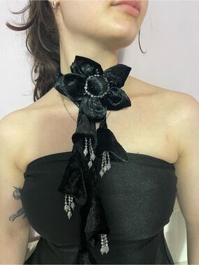 Gothic Black Velvet 3D Flower Cravat Choker Rhinestone Tassel Statement Necklace